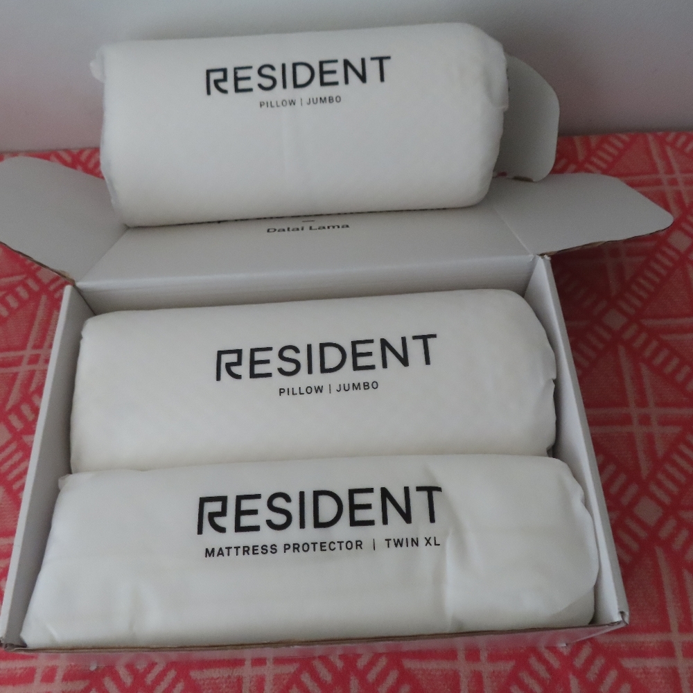 Resident Serenity Sleep Bundle 2 pillow jumbos and  mattress protector twin XL